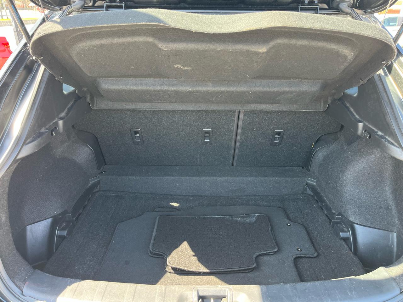 Nissan Rogue Sport S 2020