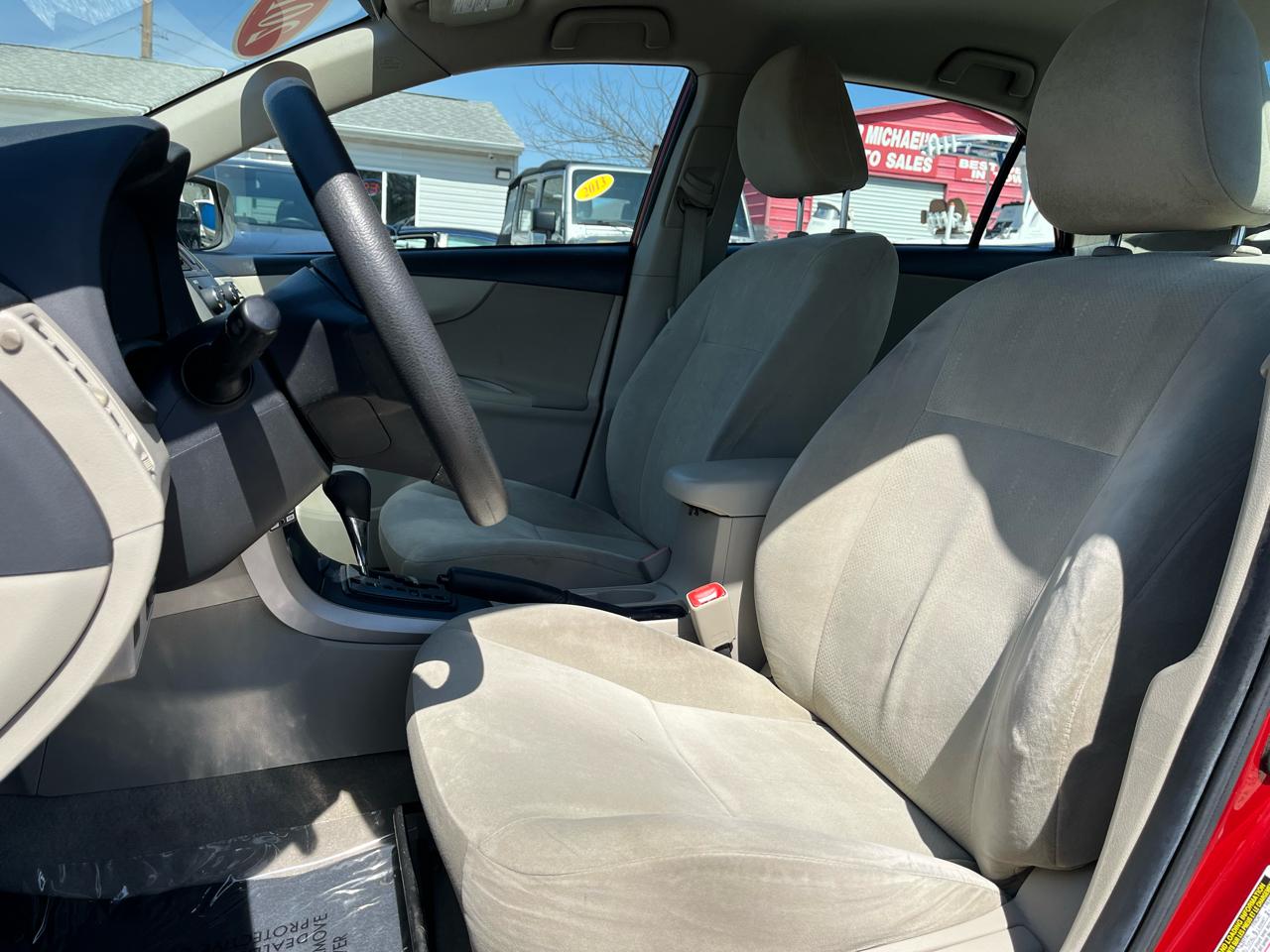 Toyota Corolla LE 2012