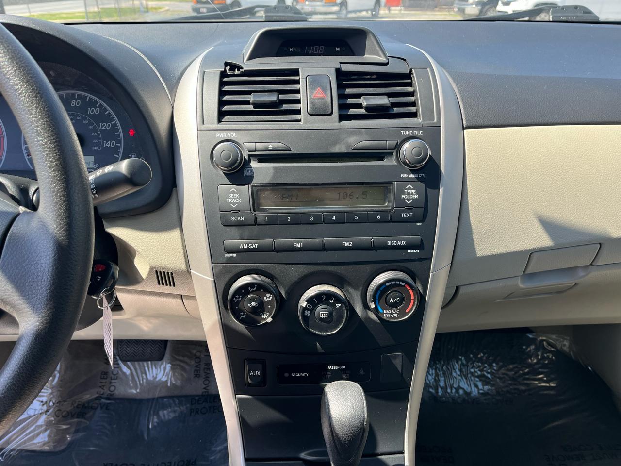 Toyota Corolla LE 2012