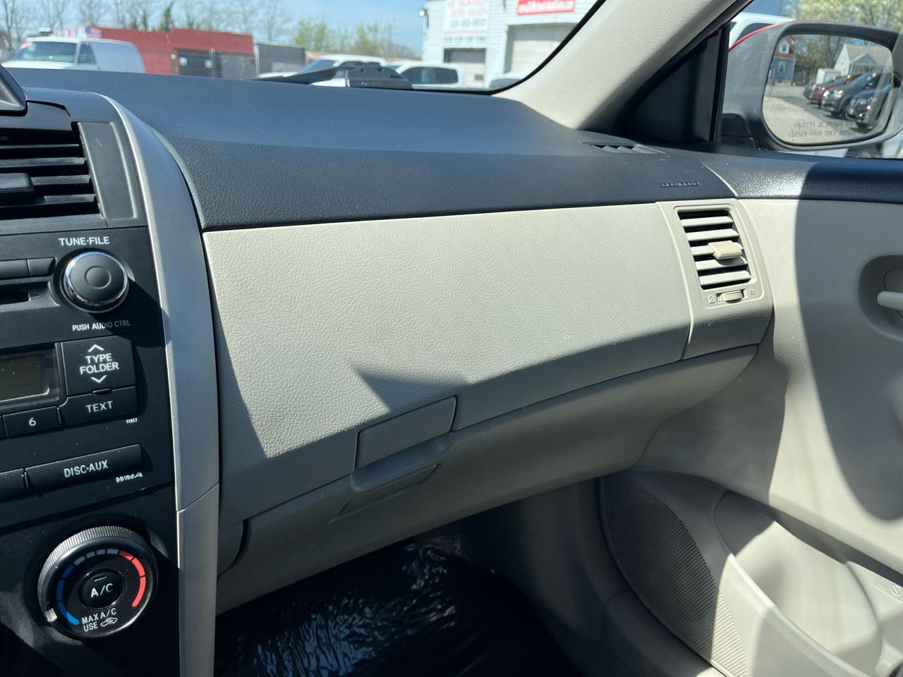 Toyota Corolla LE 2012