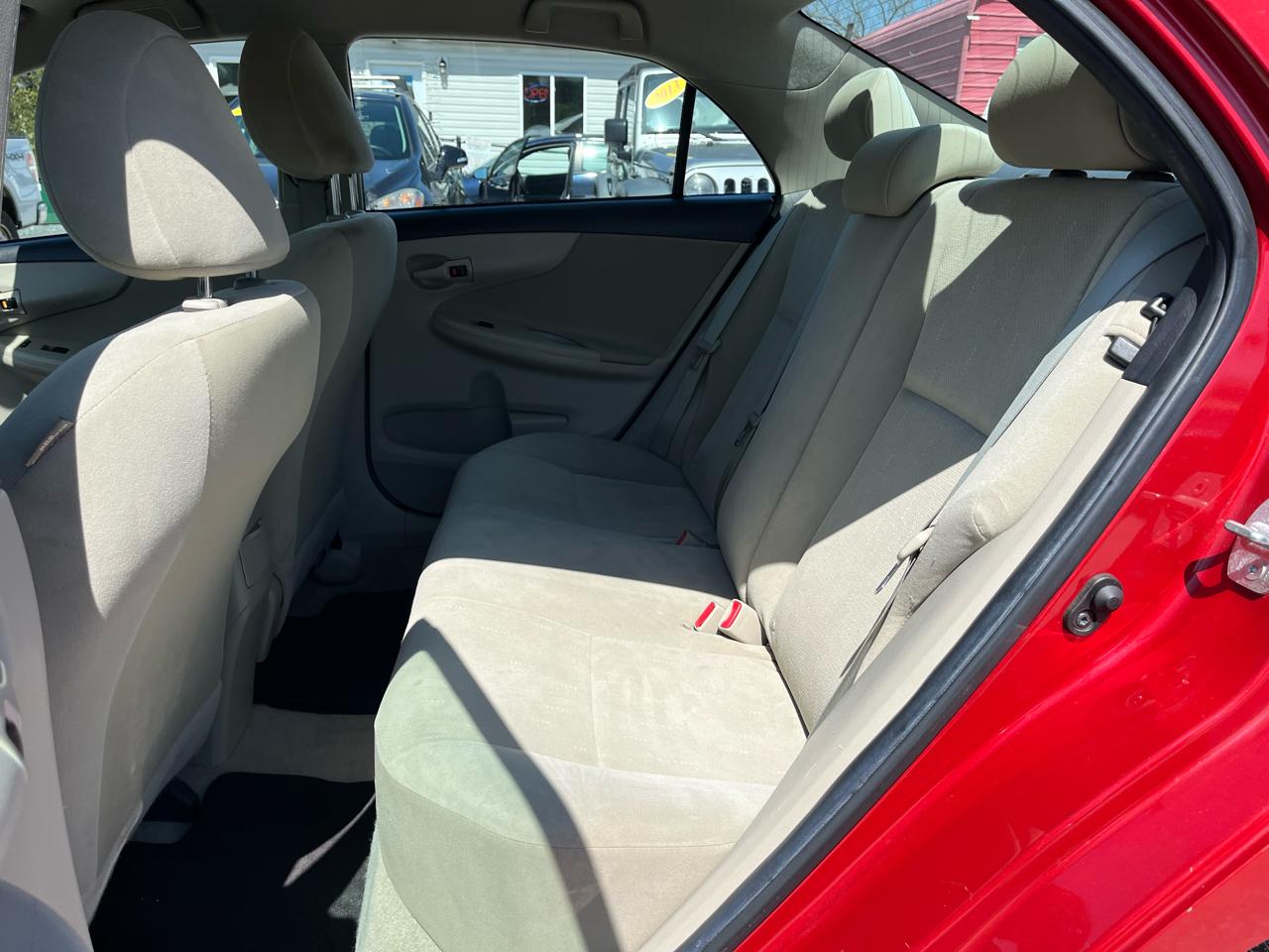 Toyota Corolla LE 2012