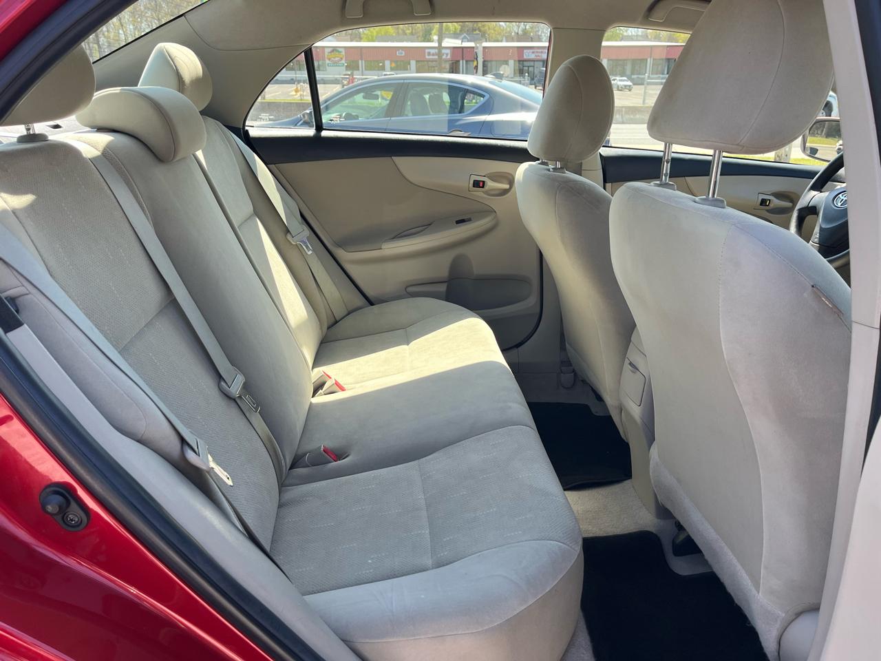 Toyota Corolla LE 2012