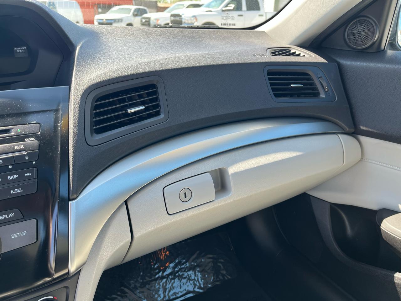 Acura ILX Sedan w/AcuraWatch Plus 2017