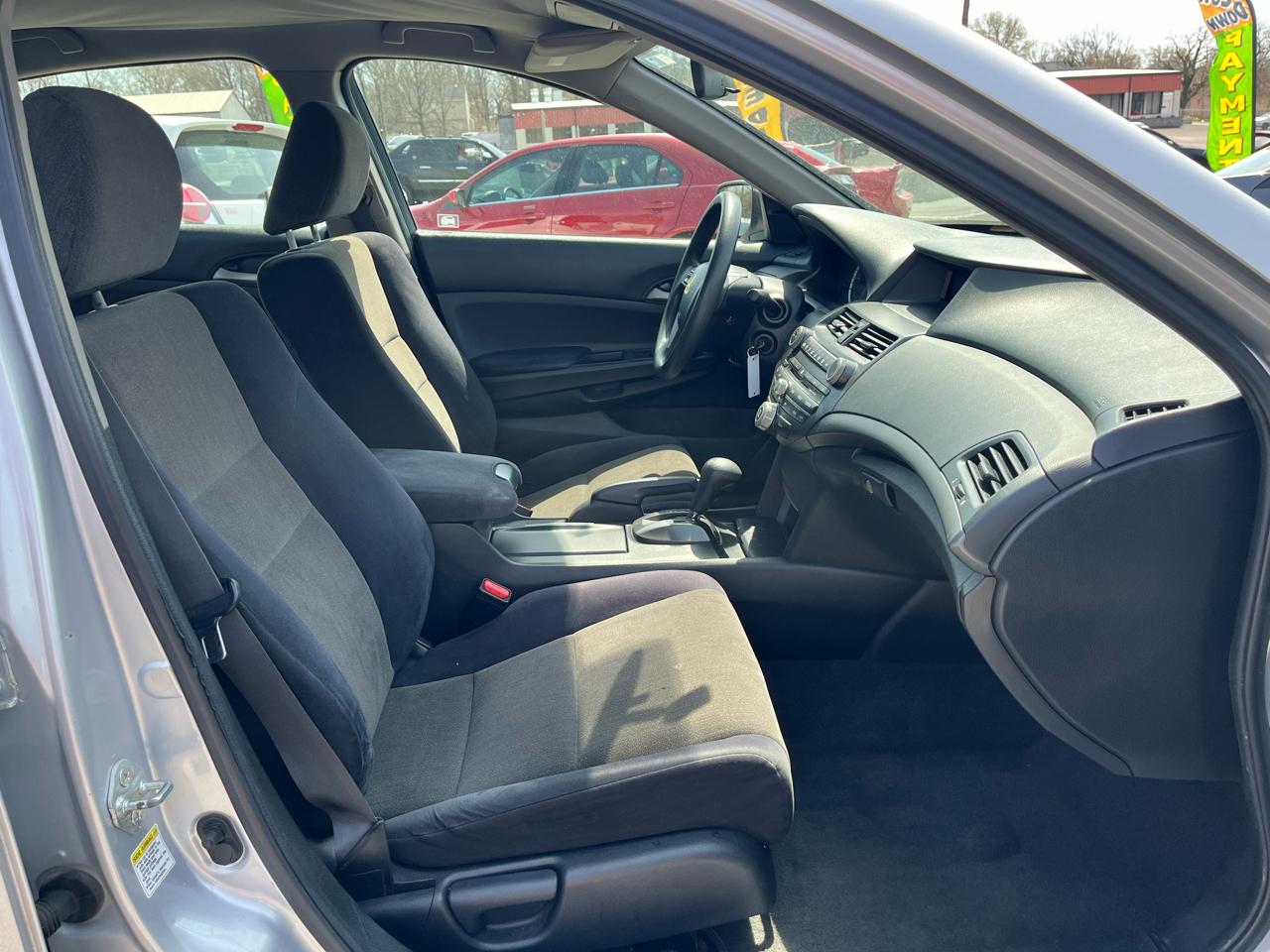 Honda Accord Sdn 4dr Sedan LX Auto 2009