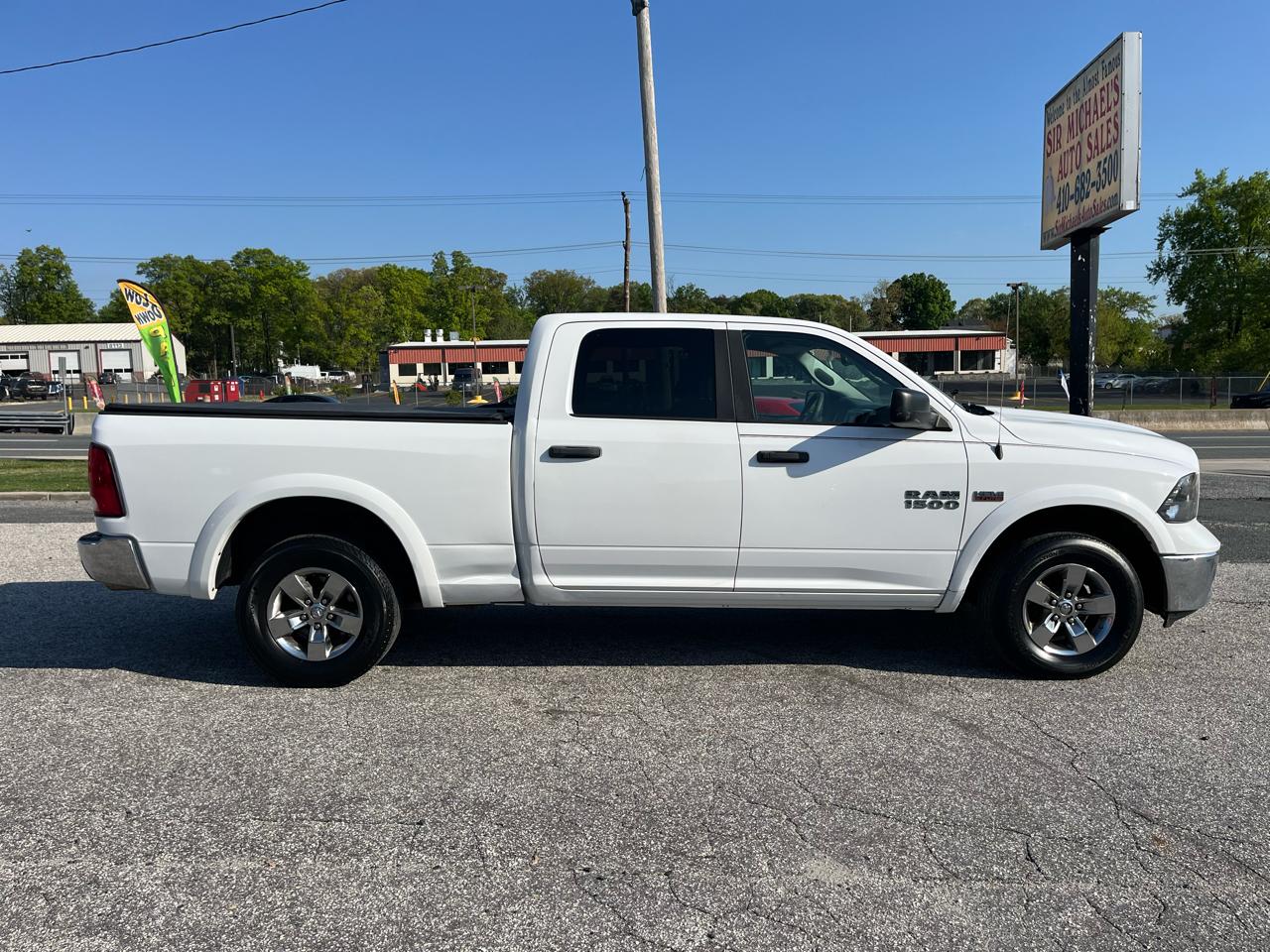 RAM 1500 Outdoorsman 4x4 Crew Cab 6'4" Box 2015