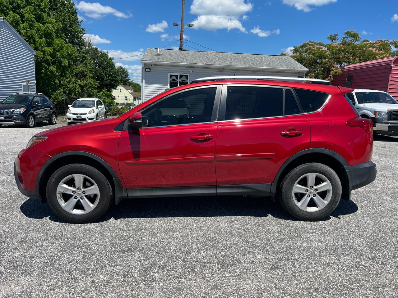Toyota RAV4 XLE AWD 2013