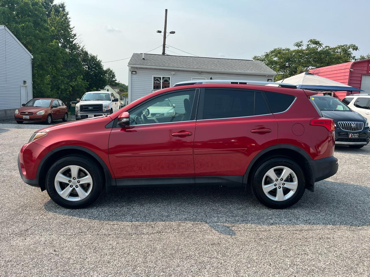 Toyota RAV4 XLE AWD 2013