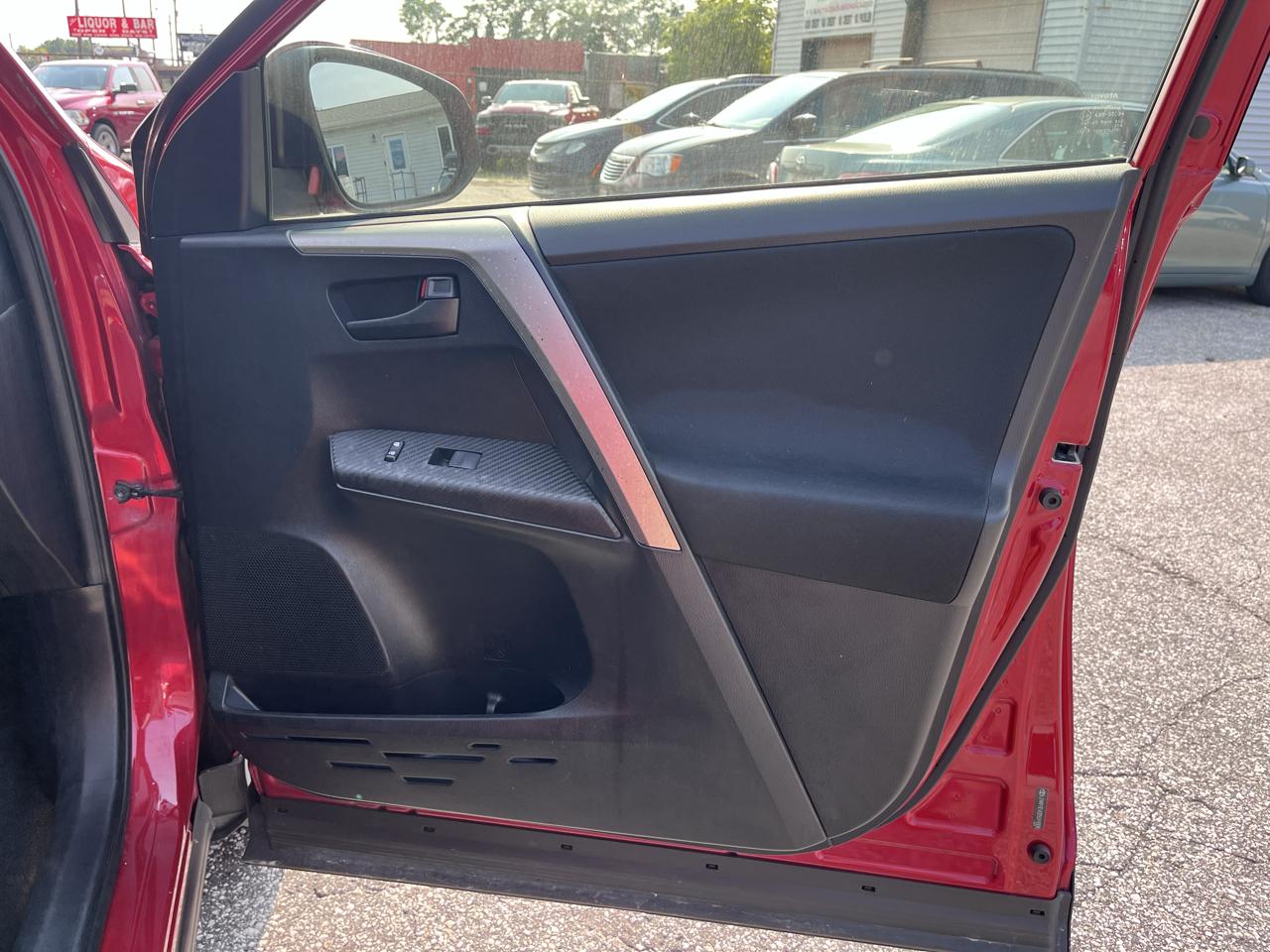 Toyota RAV4 XLE AWD 2013