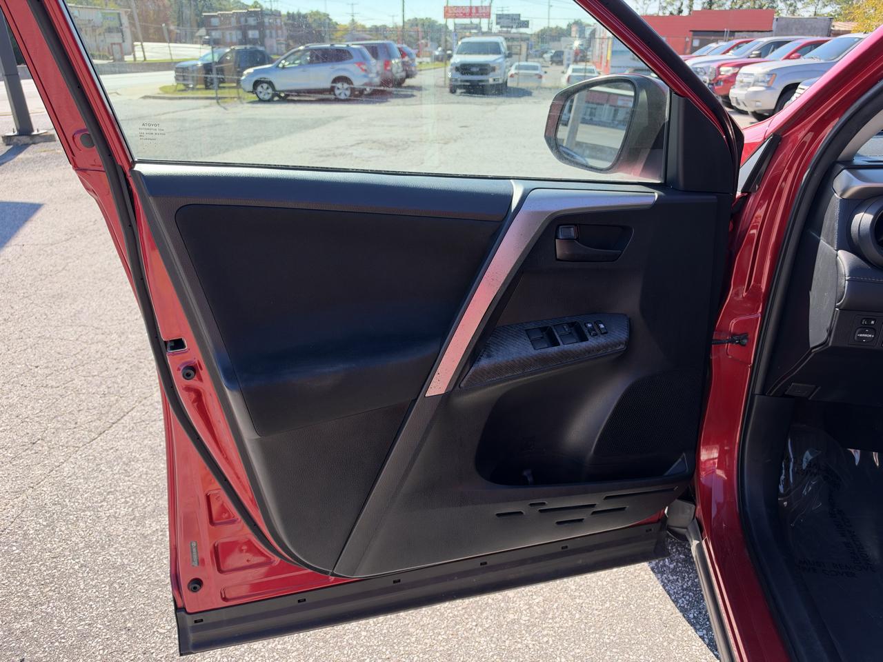 Toyota RAV4 XLE AWD 2013