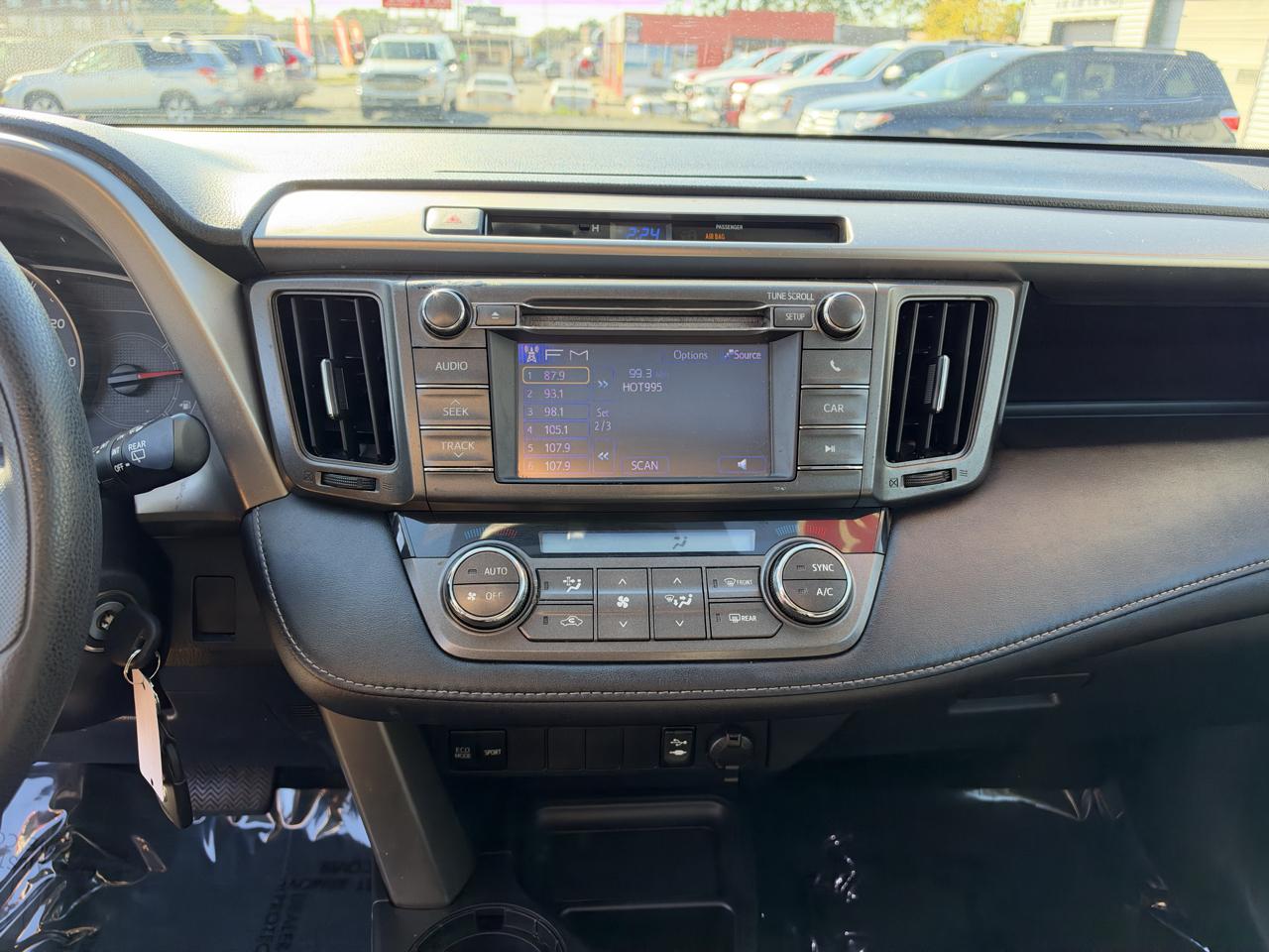 Toyota RAV4 XLE AWD 2013