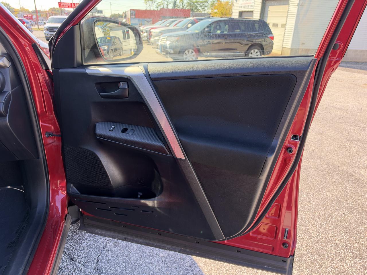 Toyota RAV4 XLE AWD 2013