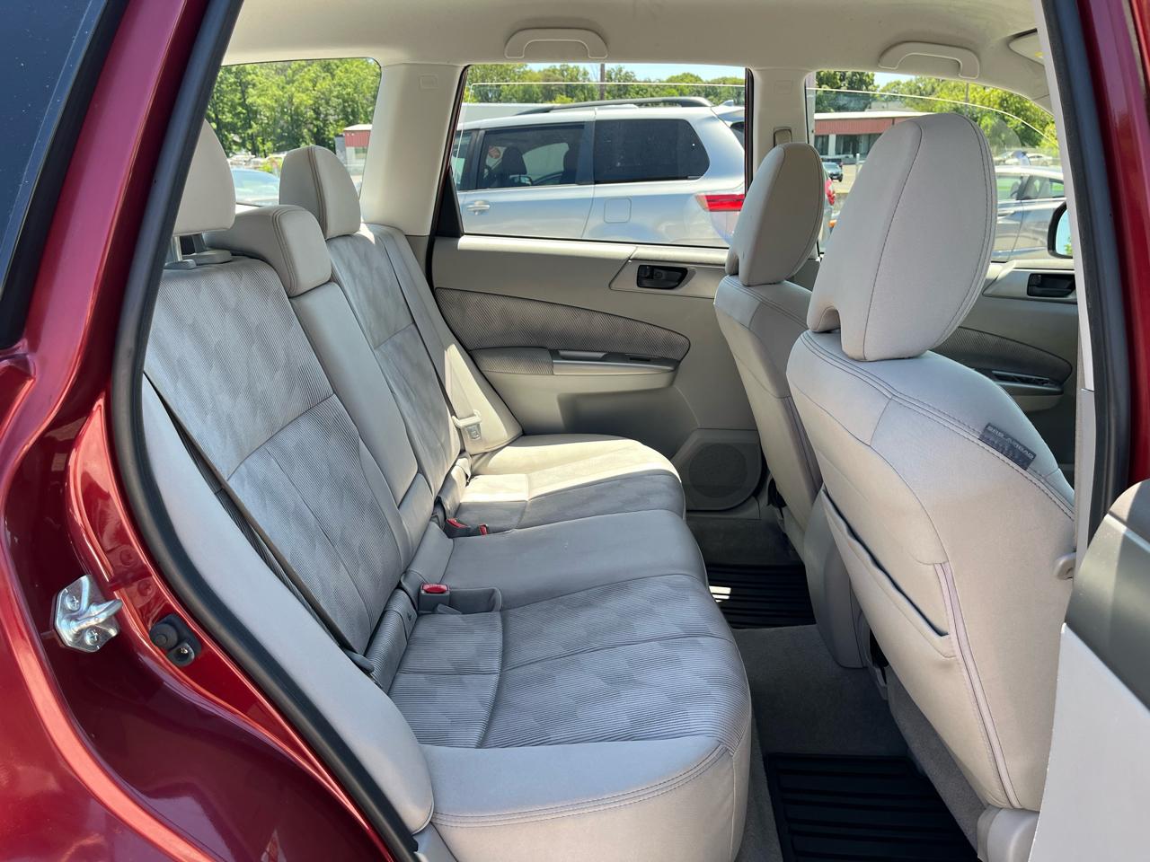 Subaru Forester 2.5X 2010