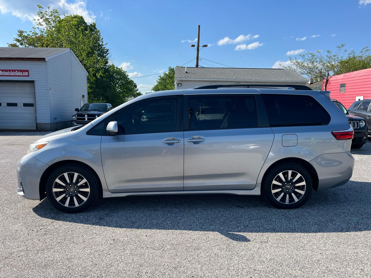 Toyota Sienna LE AWD 2018