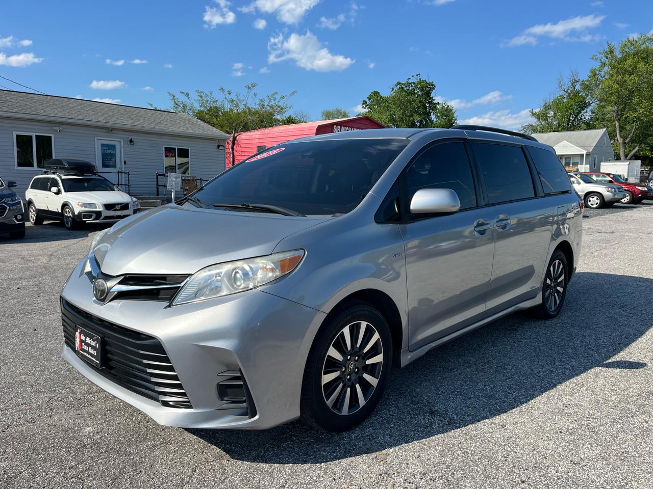 Toyota Sienna LE AWD 2018