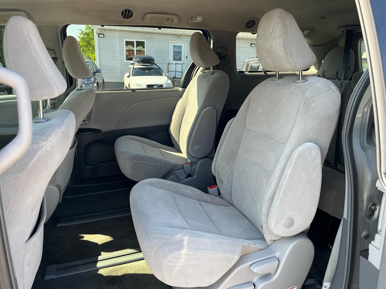 Toyota Sienna LE AWD 2018