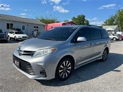 2018 Toyota Sienna 