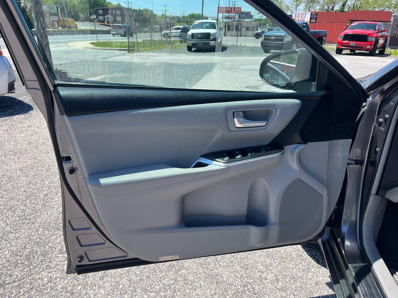 Toyota Camry LE 2017