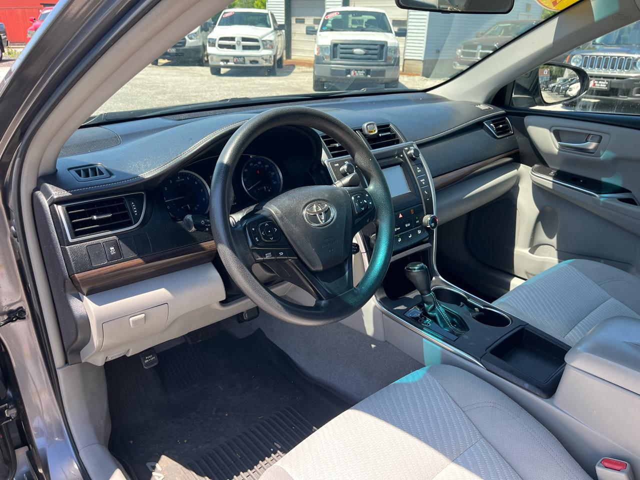 Toyota Camry LE 2017