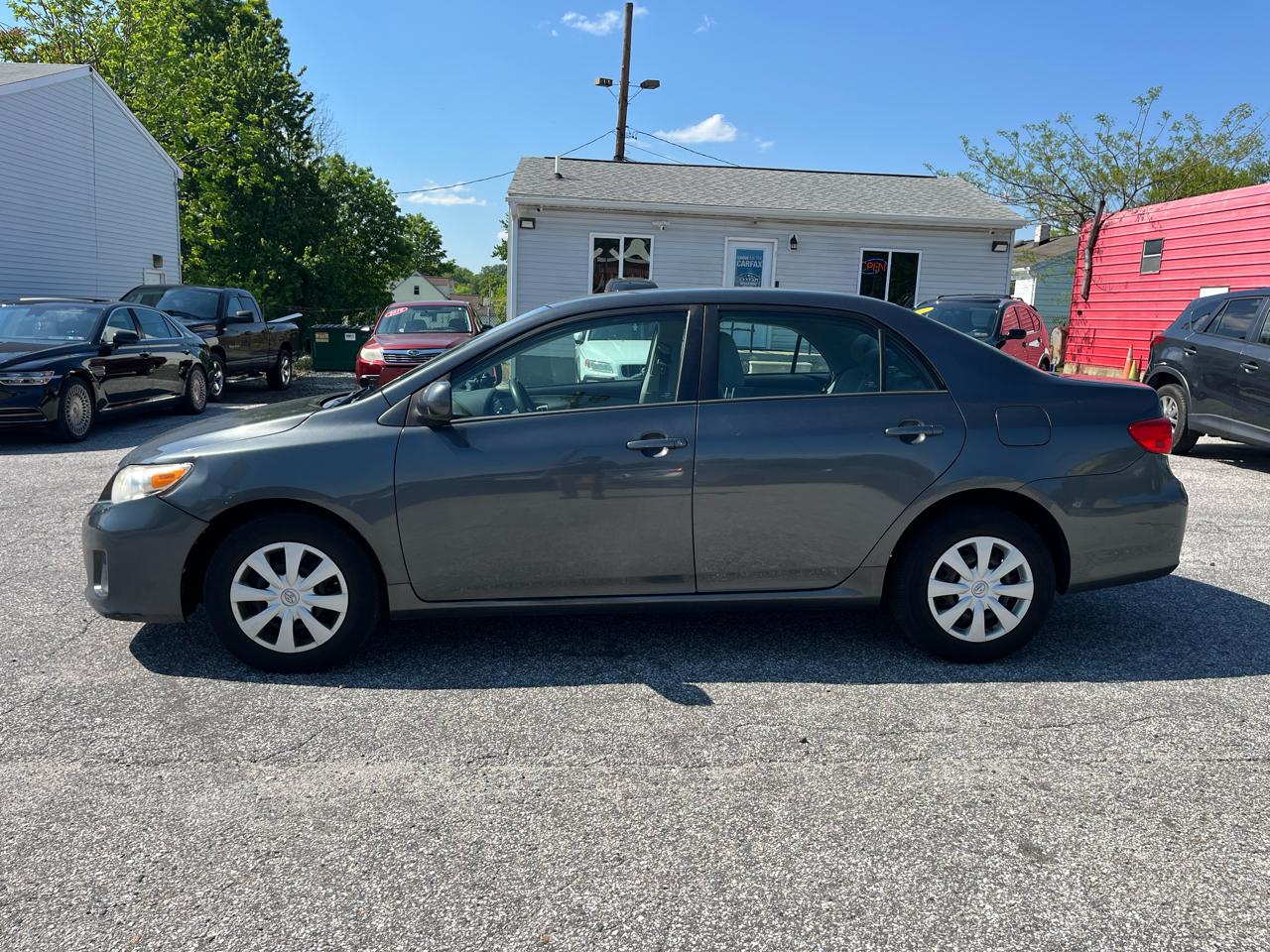 Toyota Corolla LE 2011