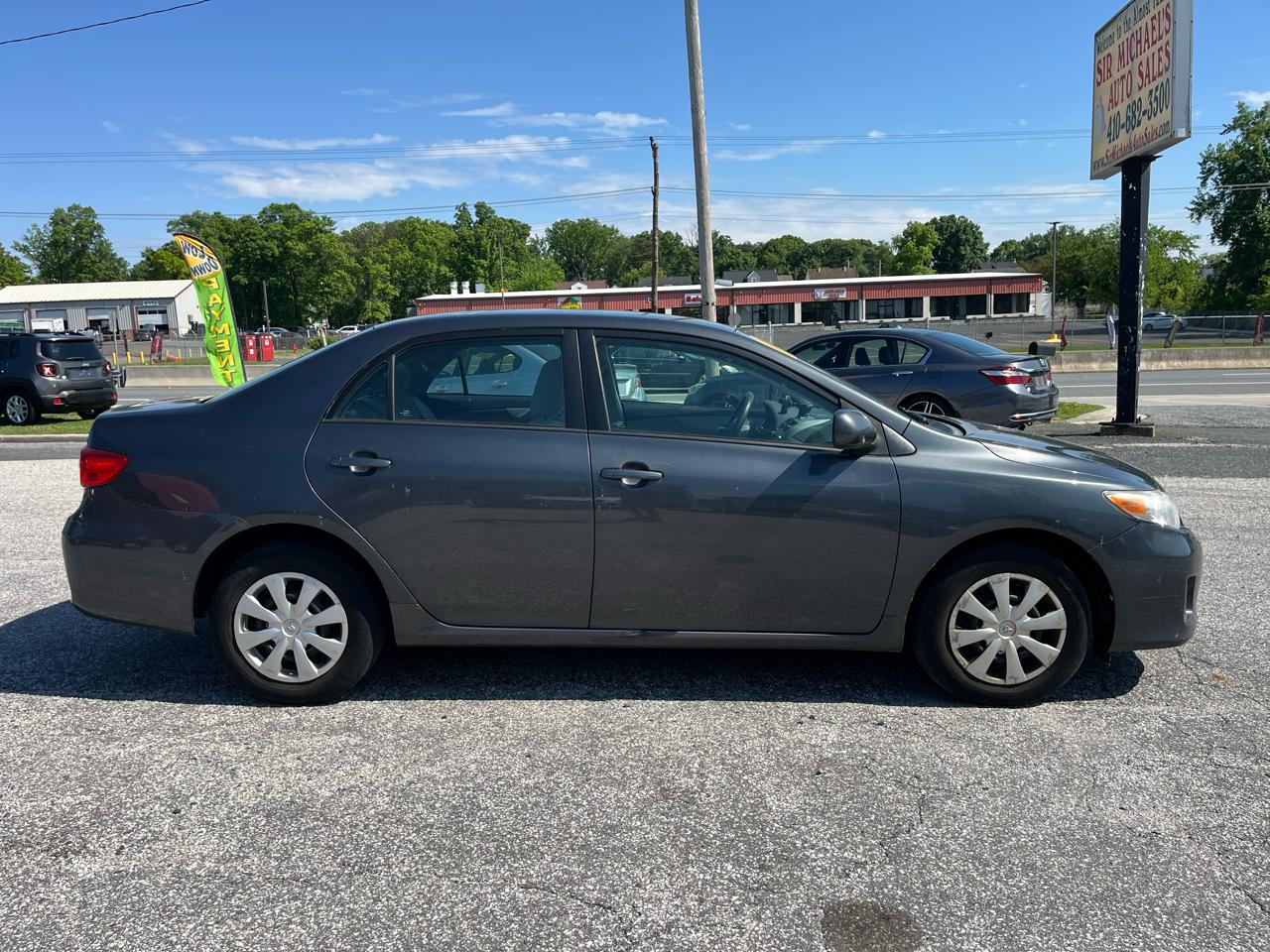 Toyota Corolla LE 2011