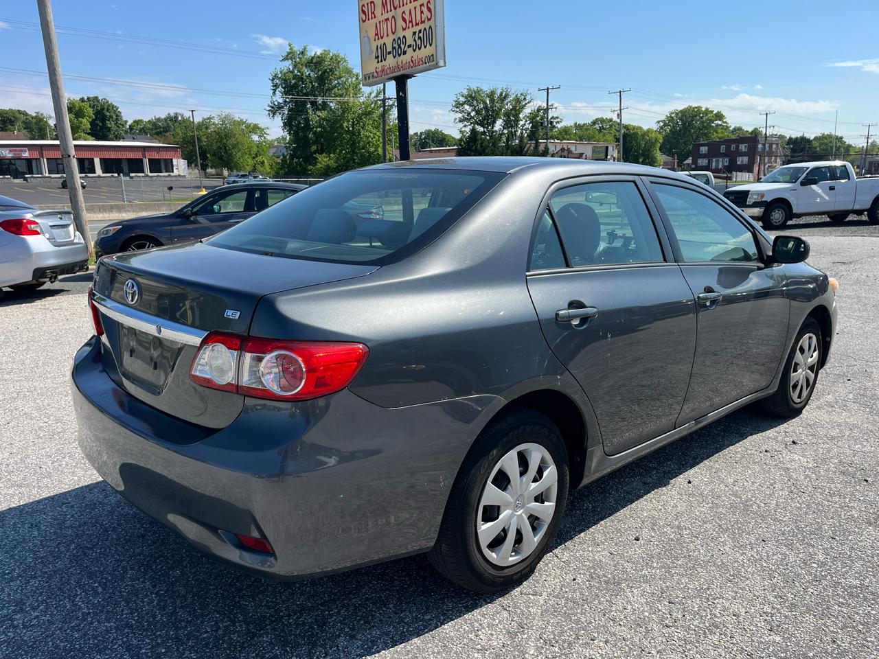 Toyota Corolla LE 2011