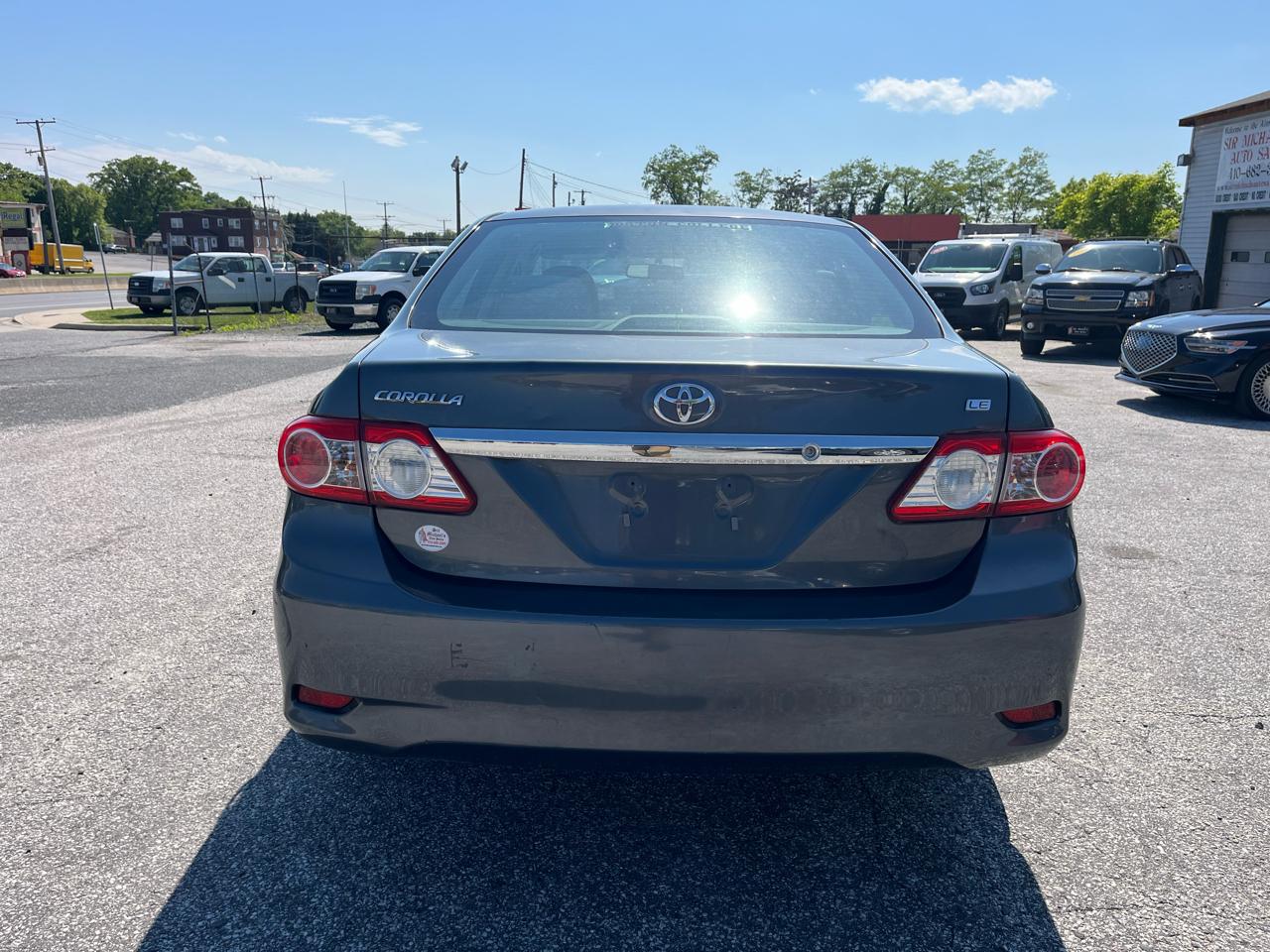 Toyota Corolla LE 2011