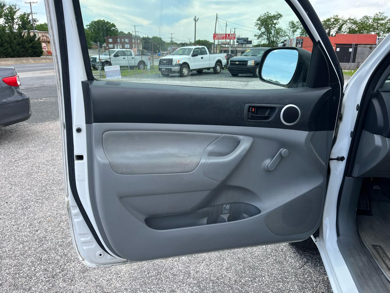 Toyota Tacoma Regular Cab 2WD 2009