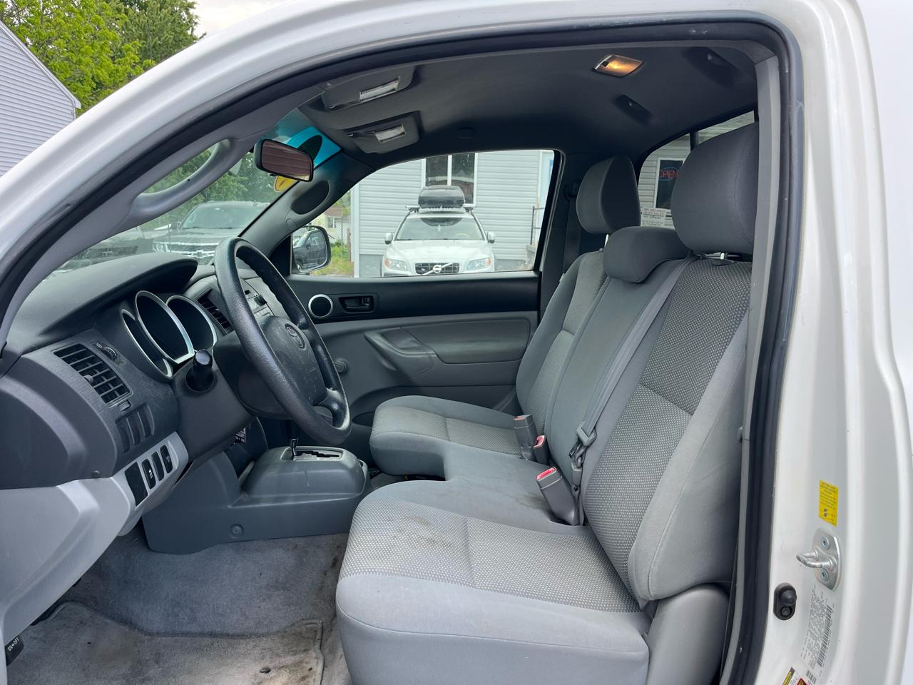 Toyota Tacoma Regular Cab 2WD 2009