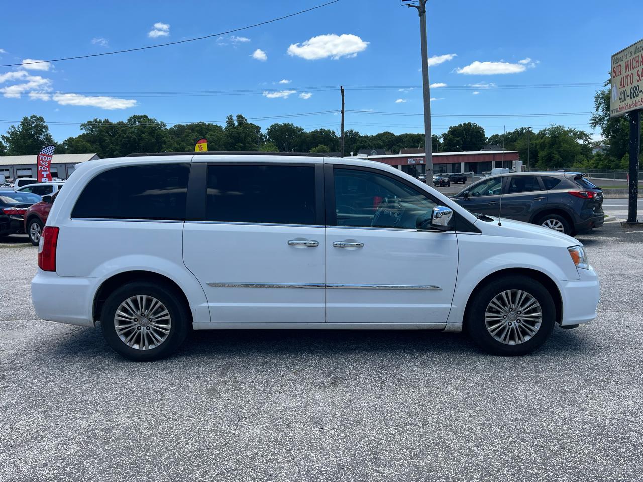 Chrysler Town & Country Touring-L 2015