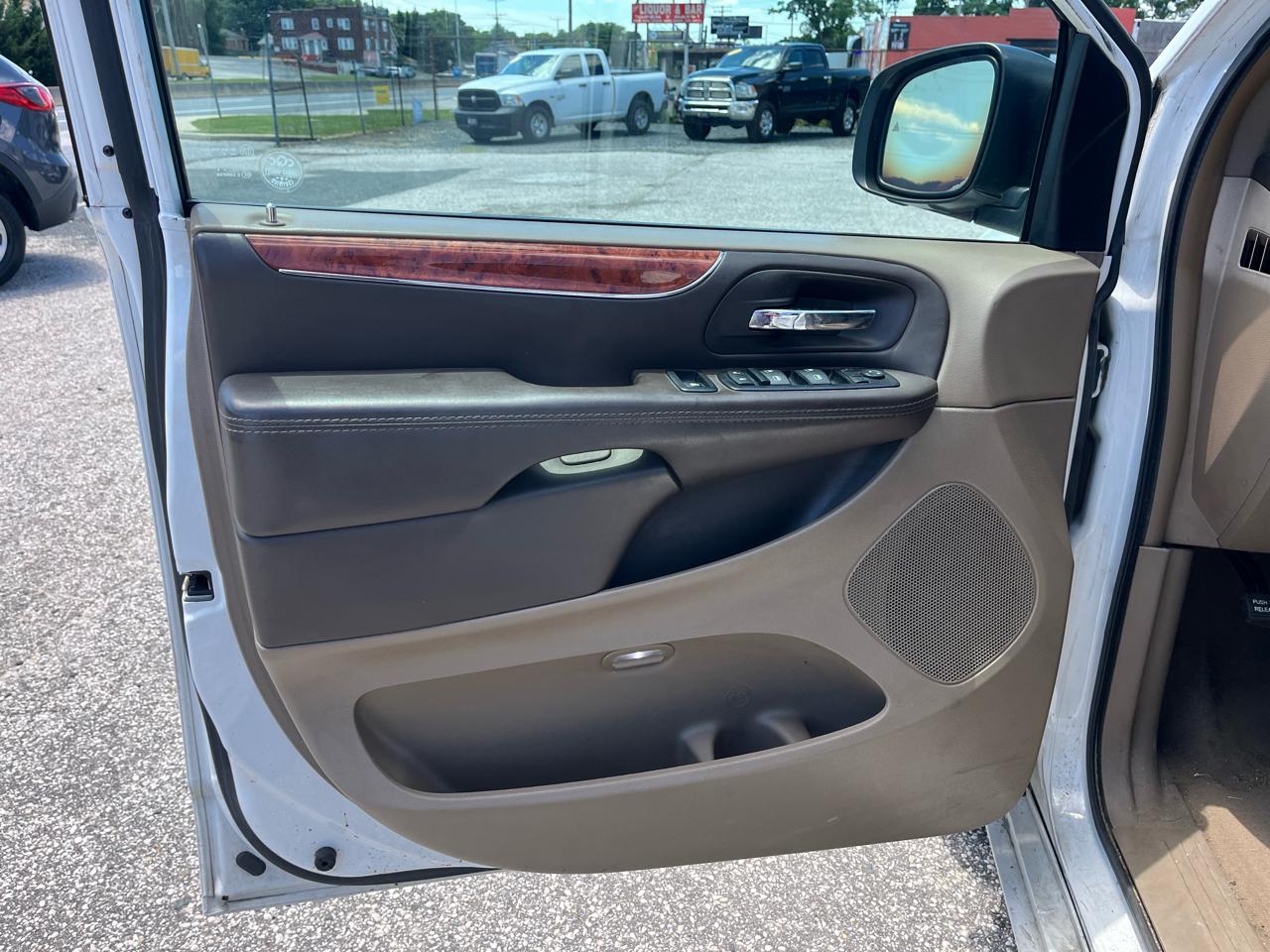 Chrysler Town & Country Touring-L 2015