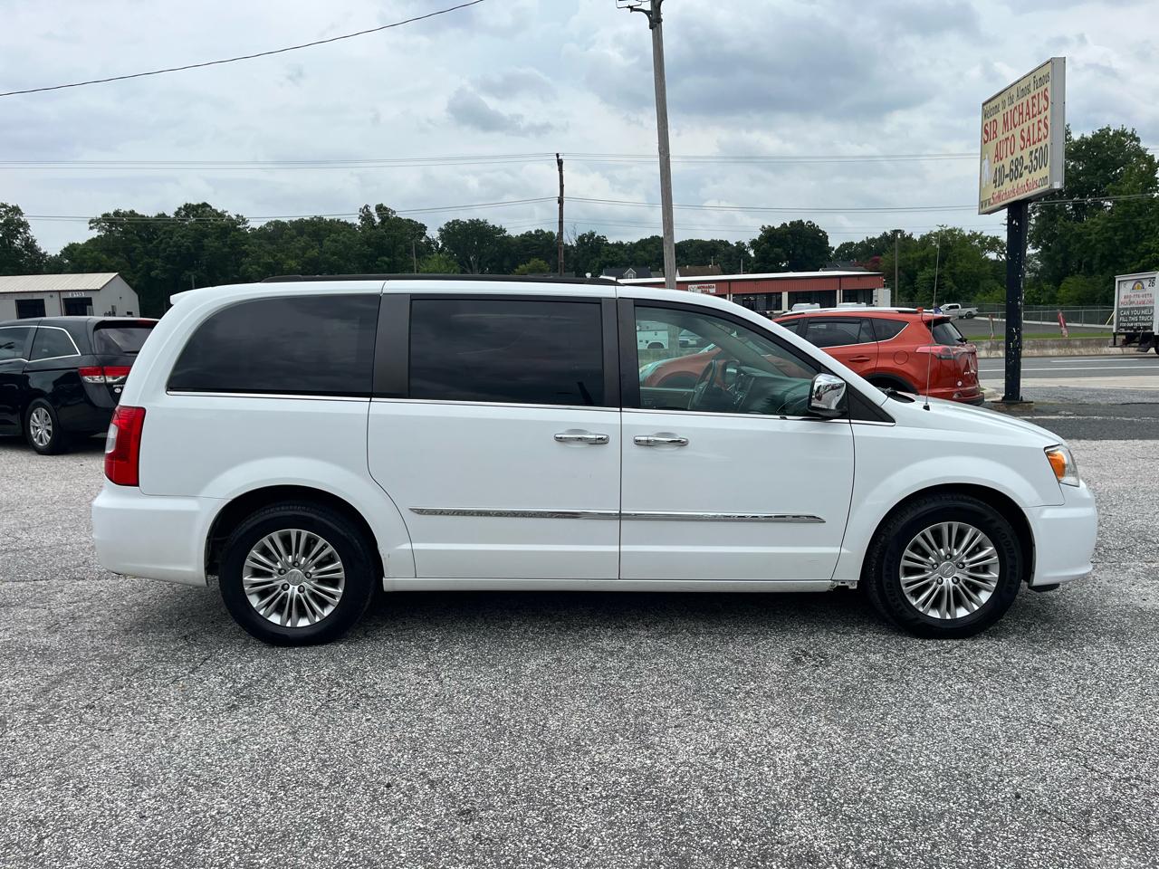 Chrysler Town & Country Touring-L 2015