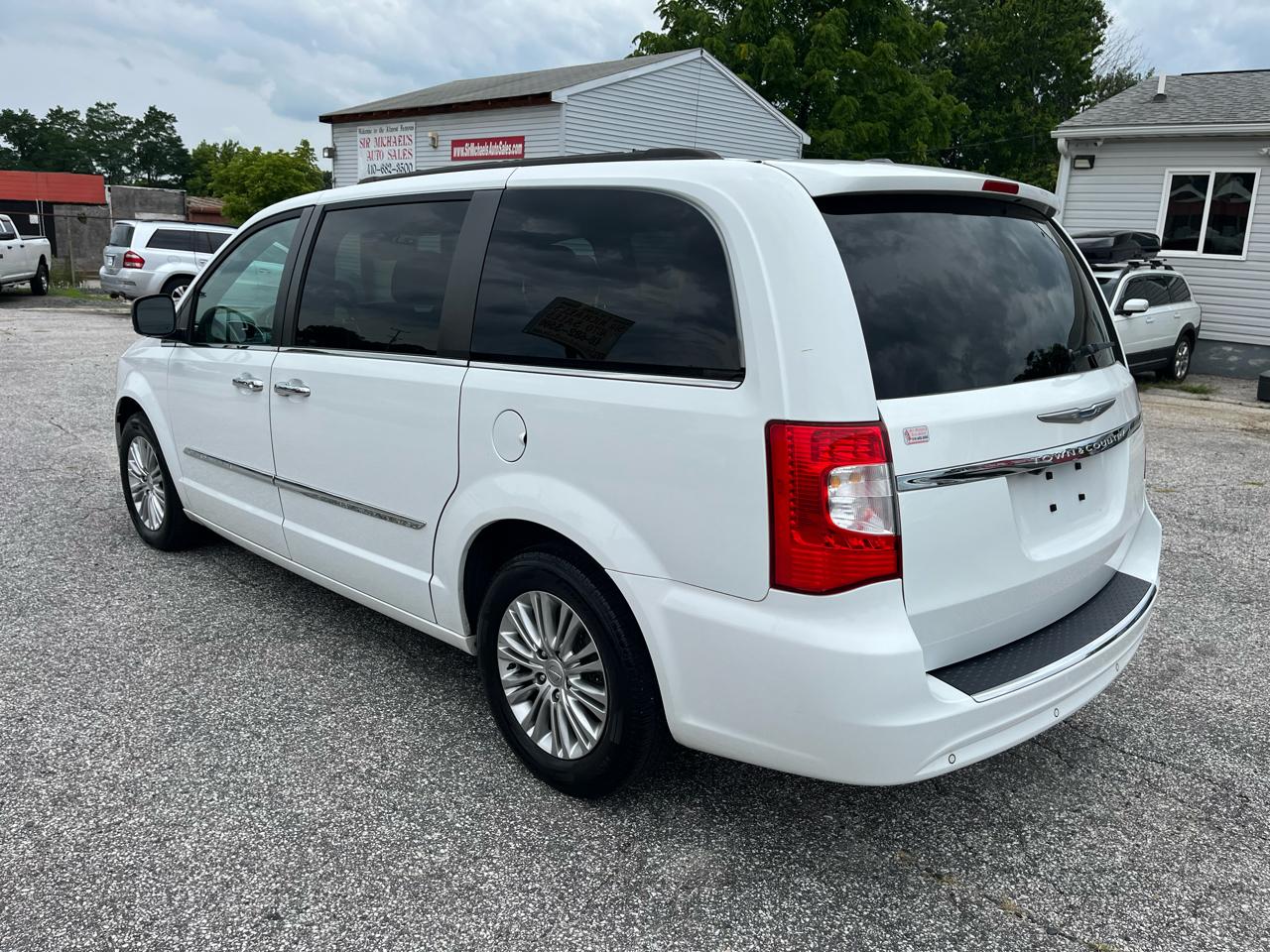 Chrysler Town & Country Touring-L 2015