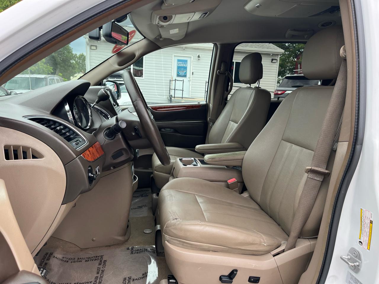 Chrysler Town & Country Touring-L 2015