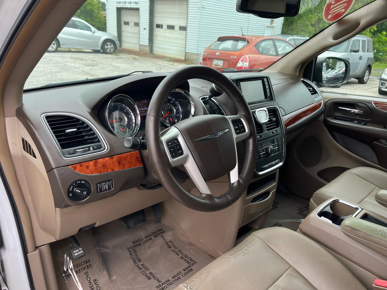 Chrysler Town & Country Touring-L 2015