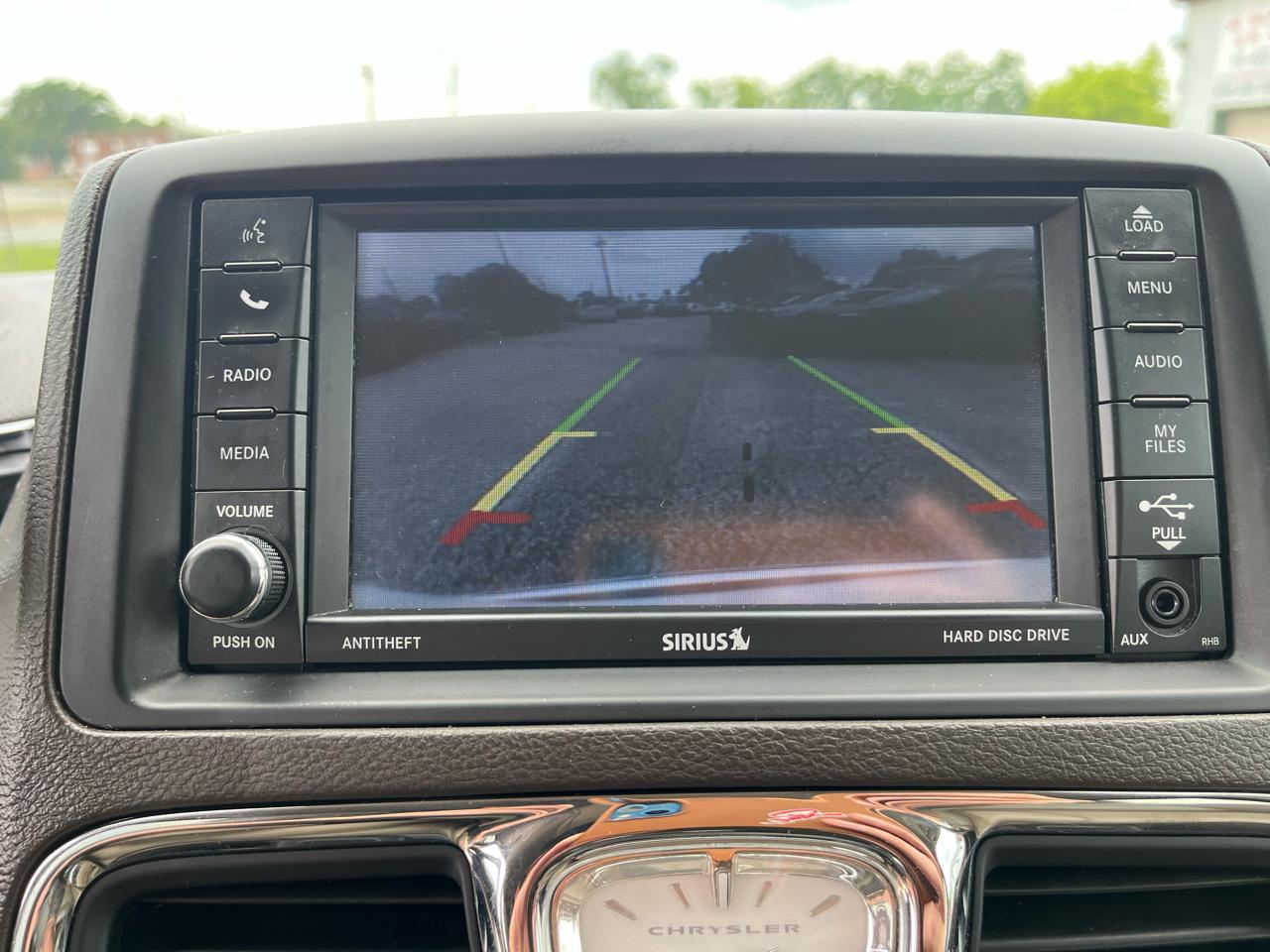 Chrysler Town & Country Touring-L 2015