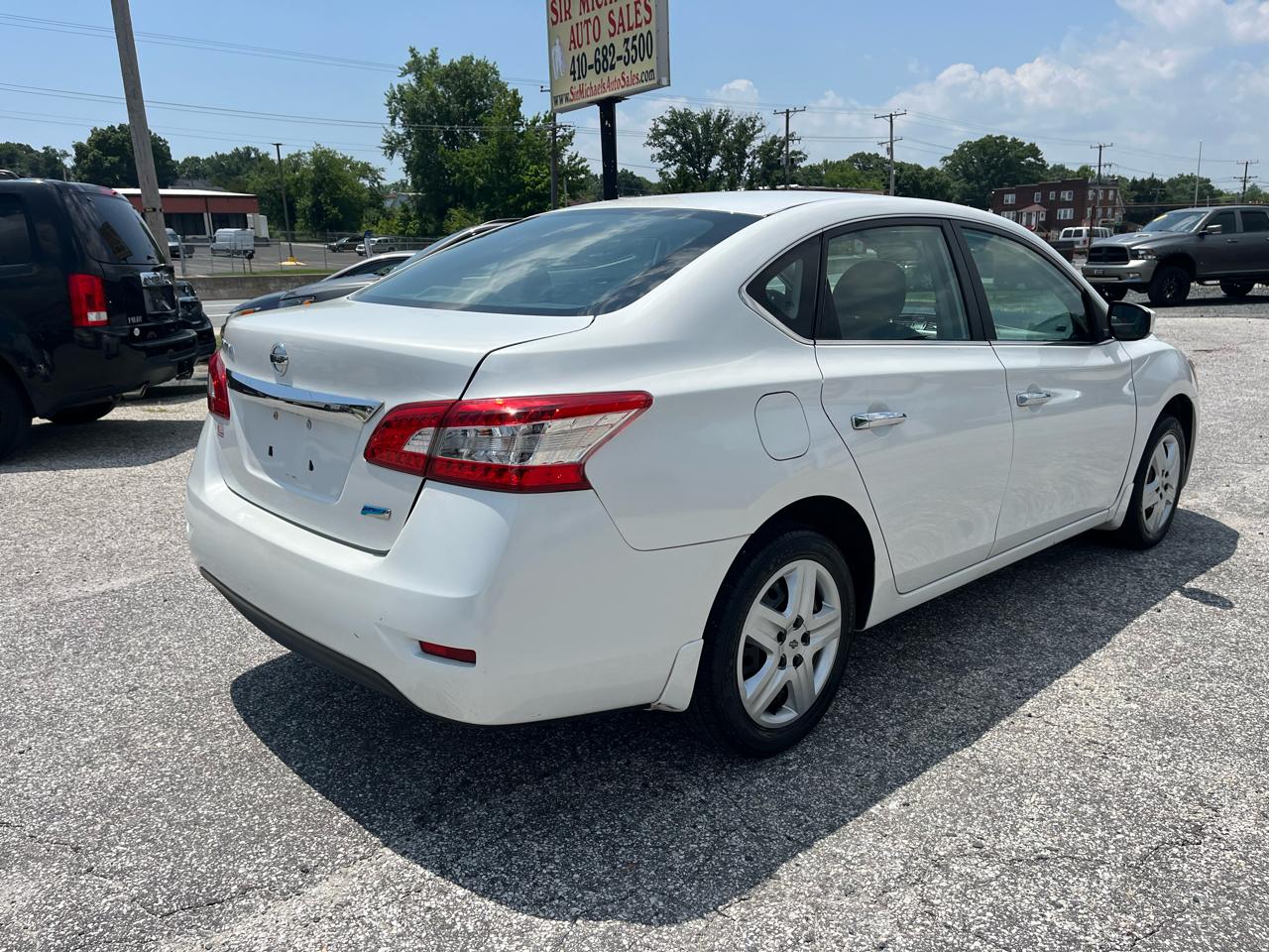Nissan Sentra S 2014