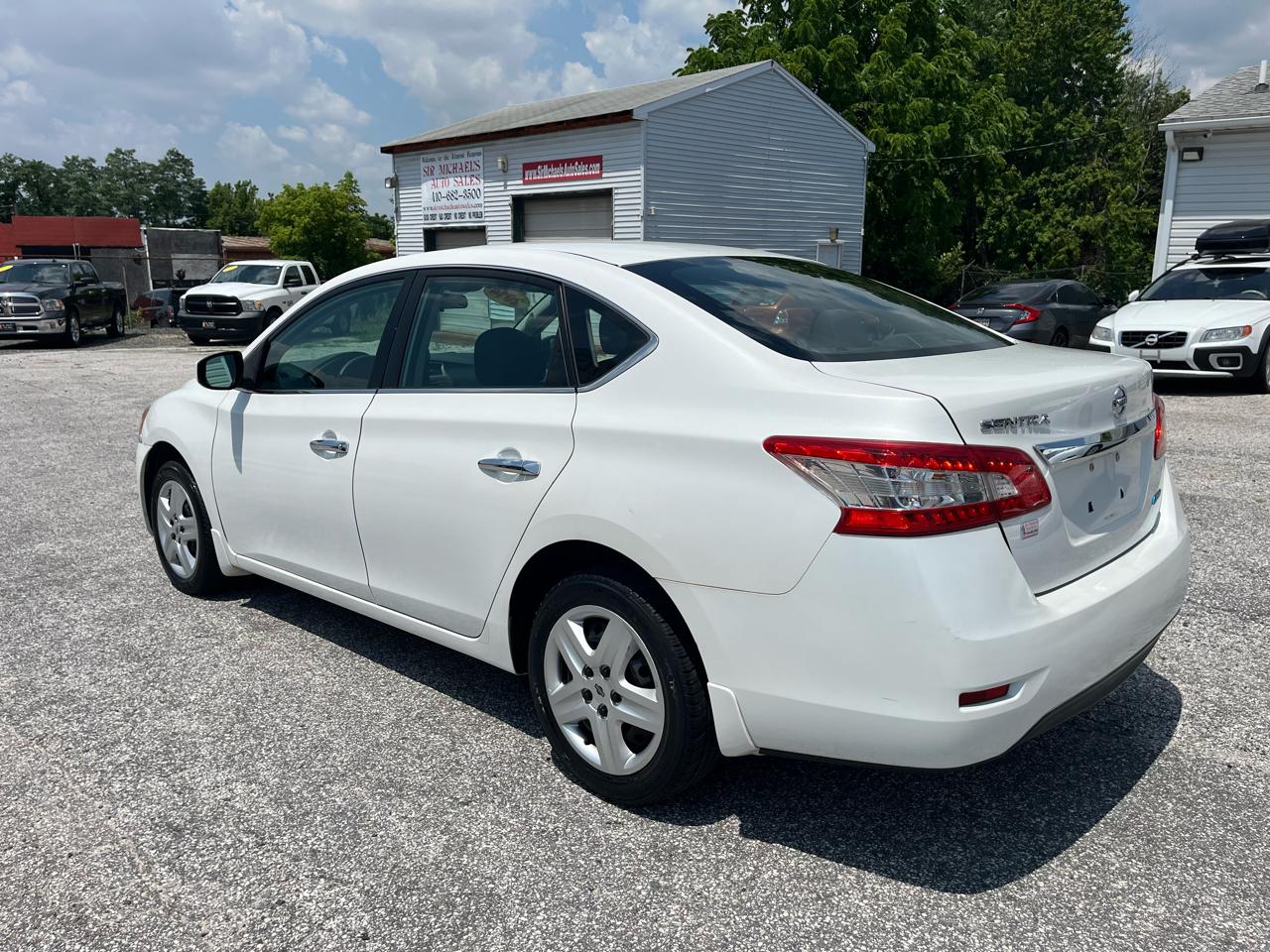 Nissan Sentra S 2014