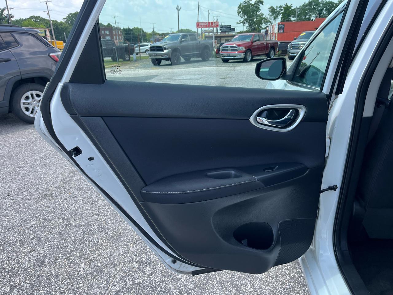 Nissan Sentra S 2014