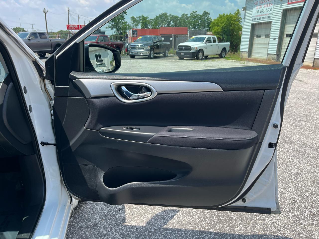 Nissan Sentra S 2014