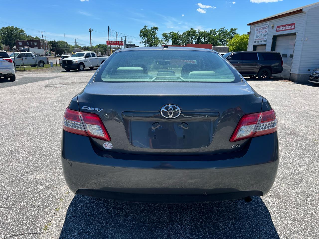 Toyota Camry LE 4D Sedan 2010