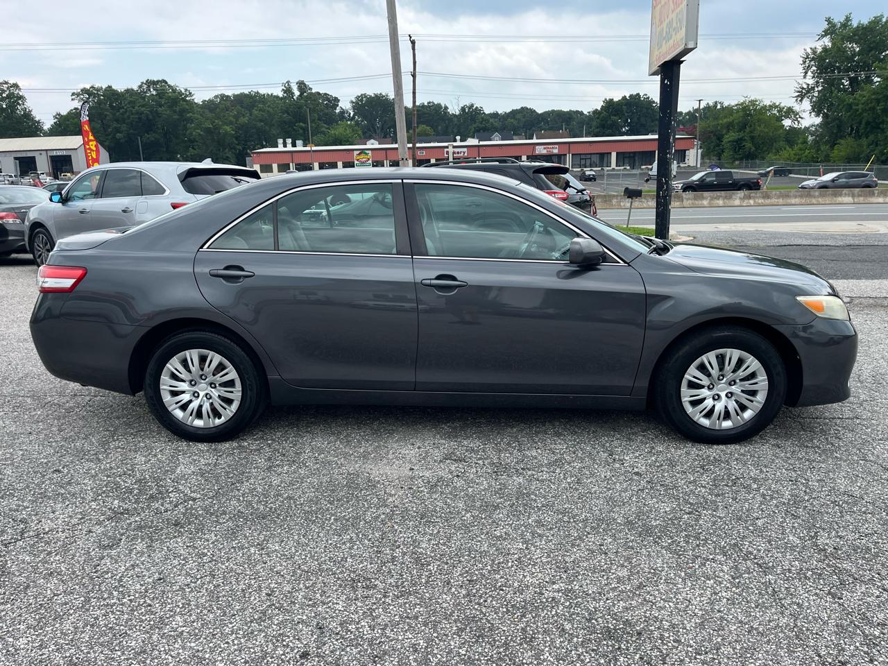 Toyota Camry LE 4D Sedan 2010
