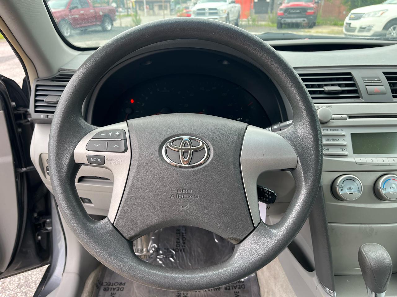 Toyota Camry LE 4D Sedan 2010
