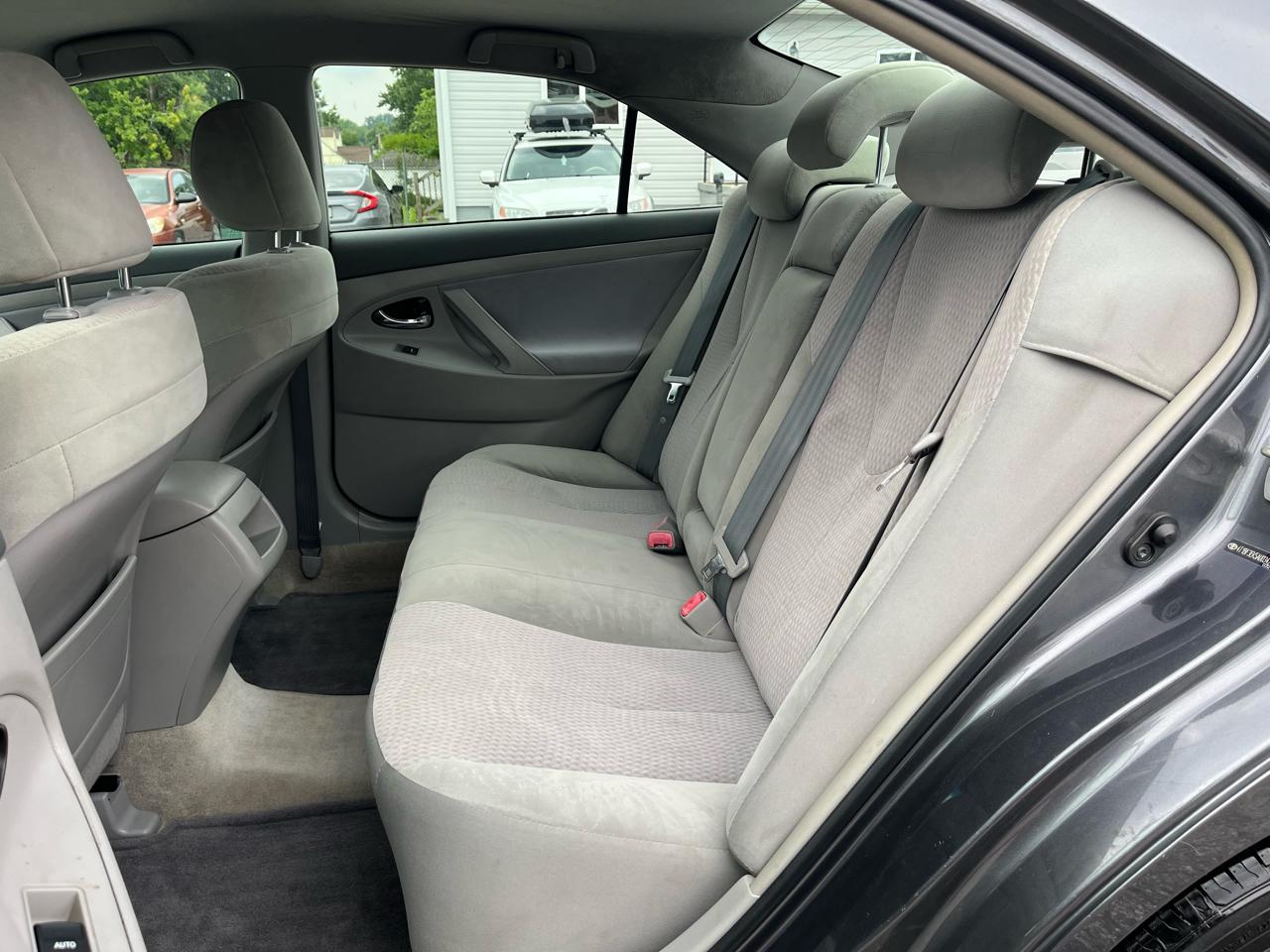 Toyota Camry LE 4D Sedan 2010