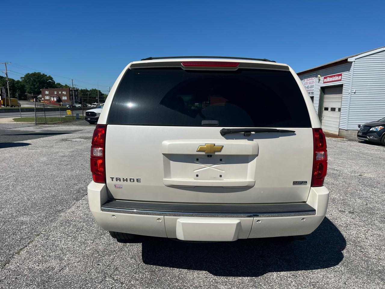 Chevrolet Tahoe LTZ 4WD 2012