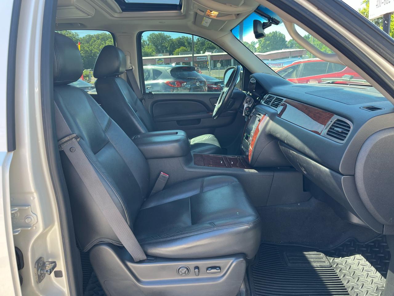 Chevrolet Tahoe LTZ 4WD 2012