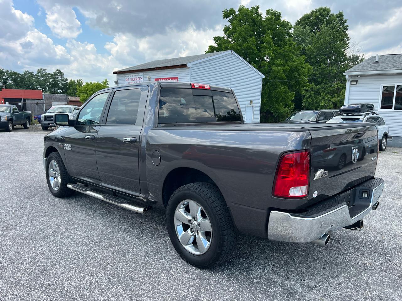RAM 1500 Big Horn 4x4 Crew Cab 5'7" Box 2018