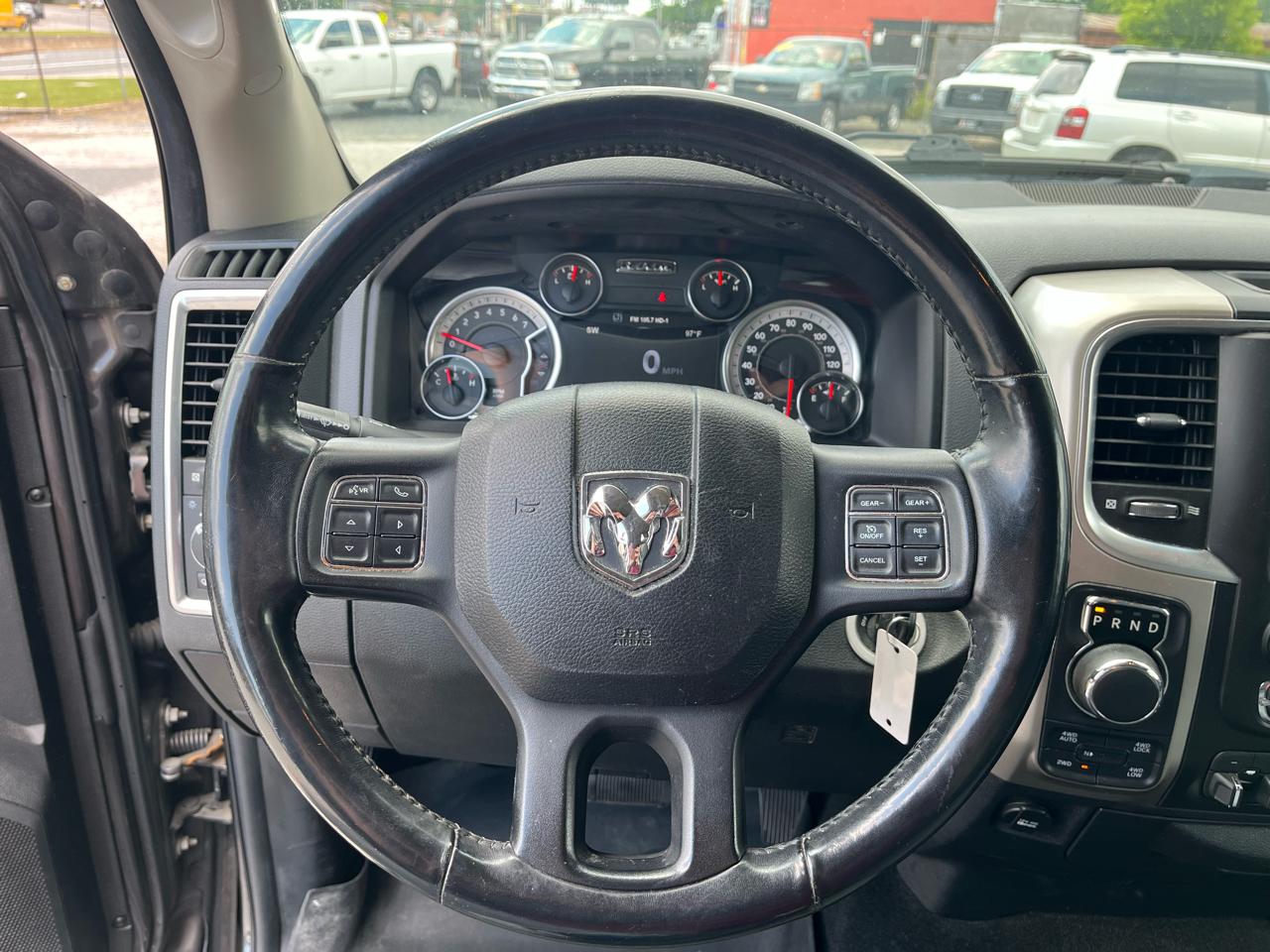 RAM 1500 Big Horn 4x4 Crew Cab 5'7" Box 2018