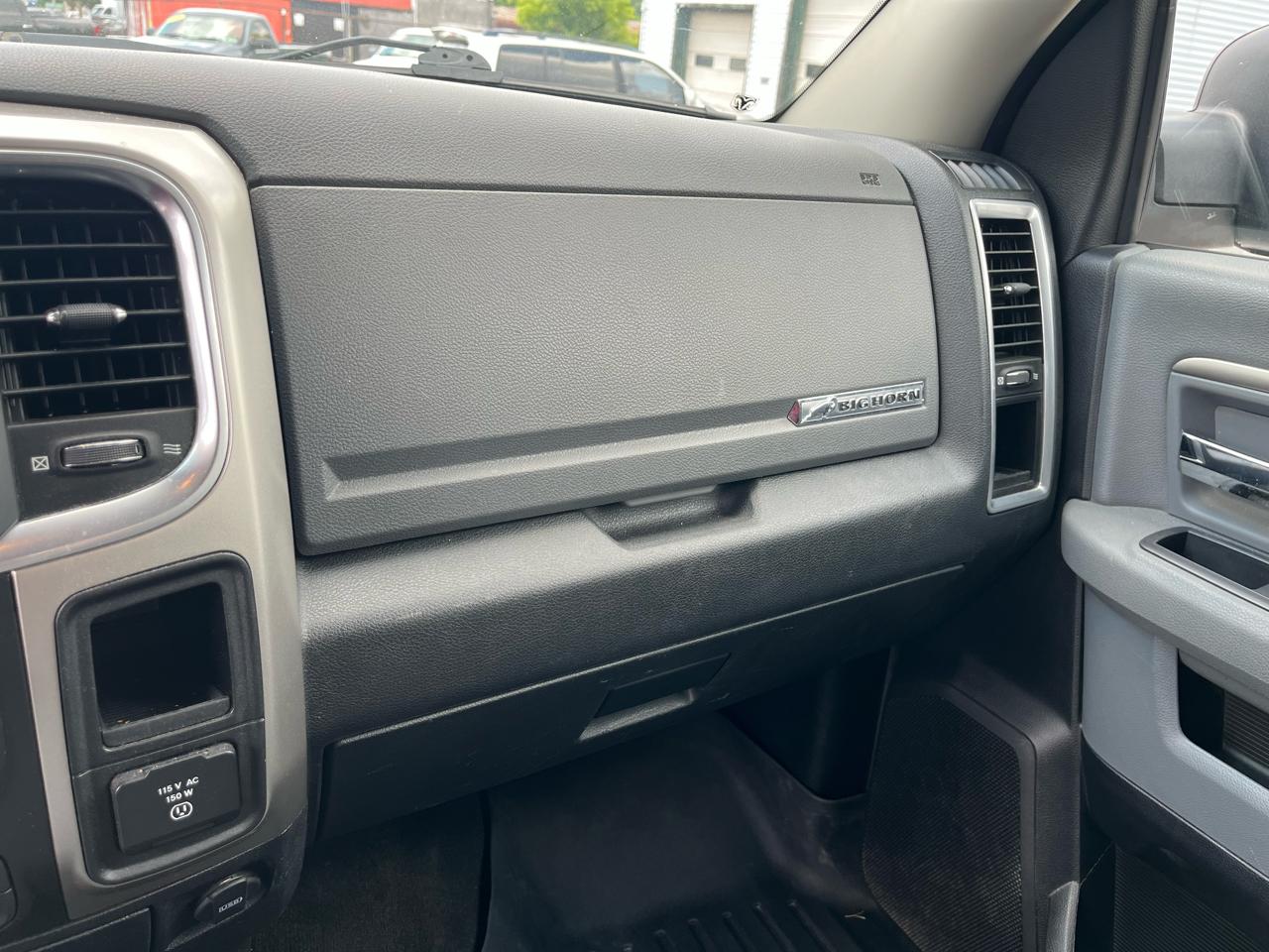 RAM 1500 Big Horn 4x4 Crew Cab 5'7" Box 2018