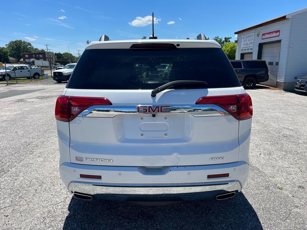 GMC Acadia Denali AWD 2017