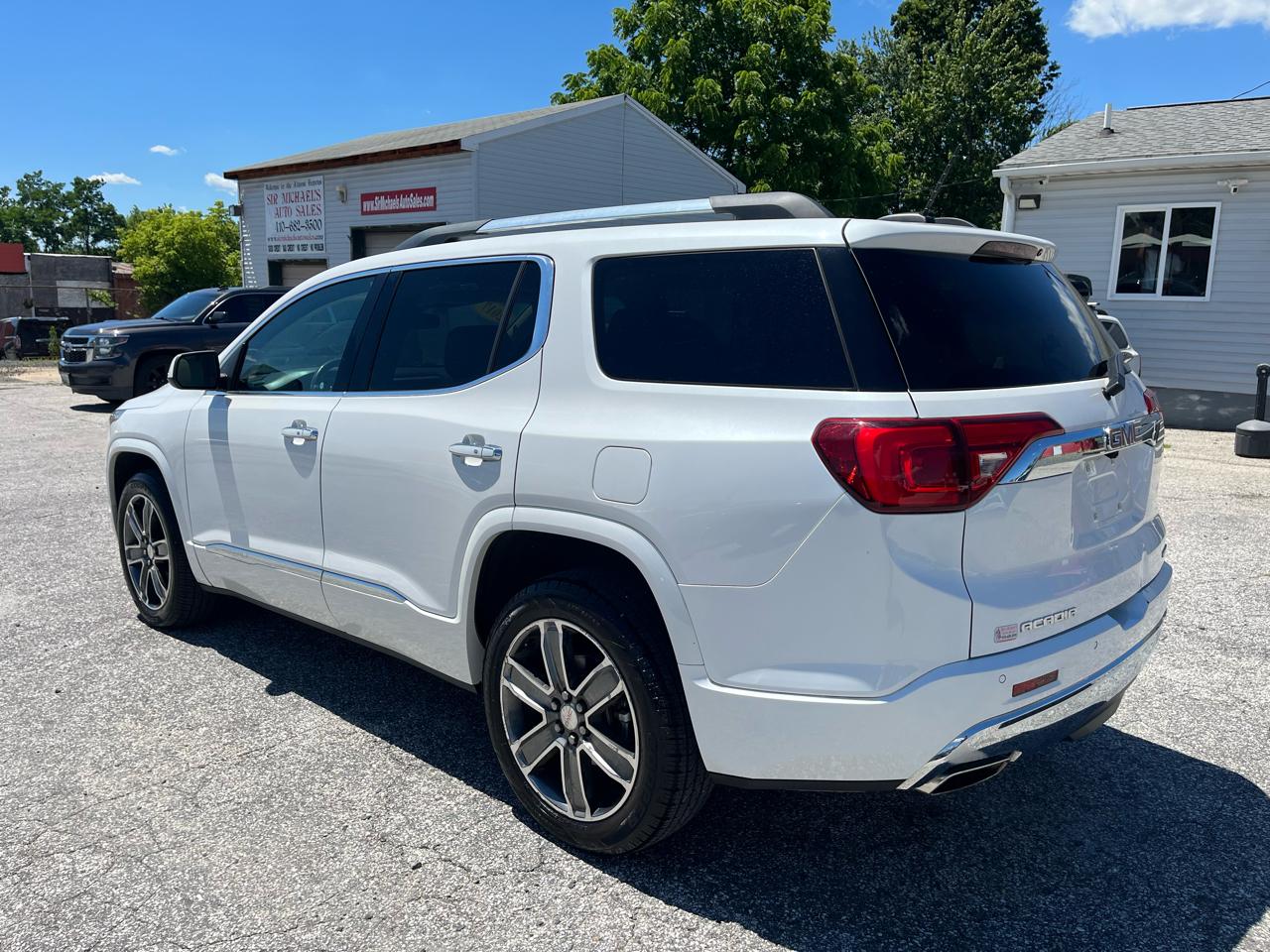 GMC Acadia Denali AWD 2017